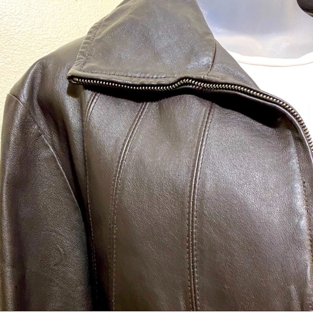 Leather jacket - Picture 2 of 5